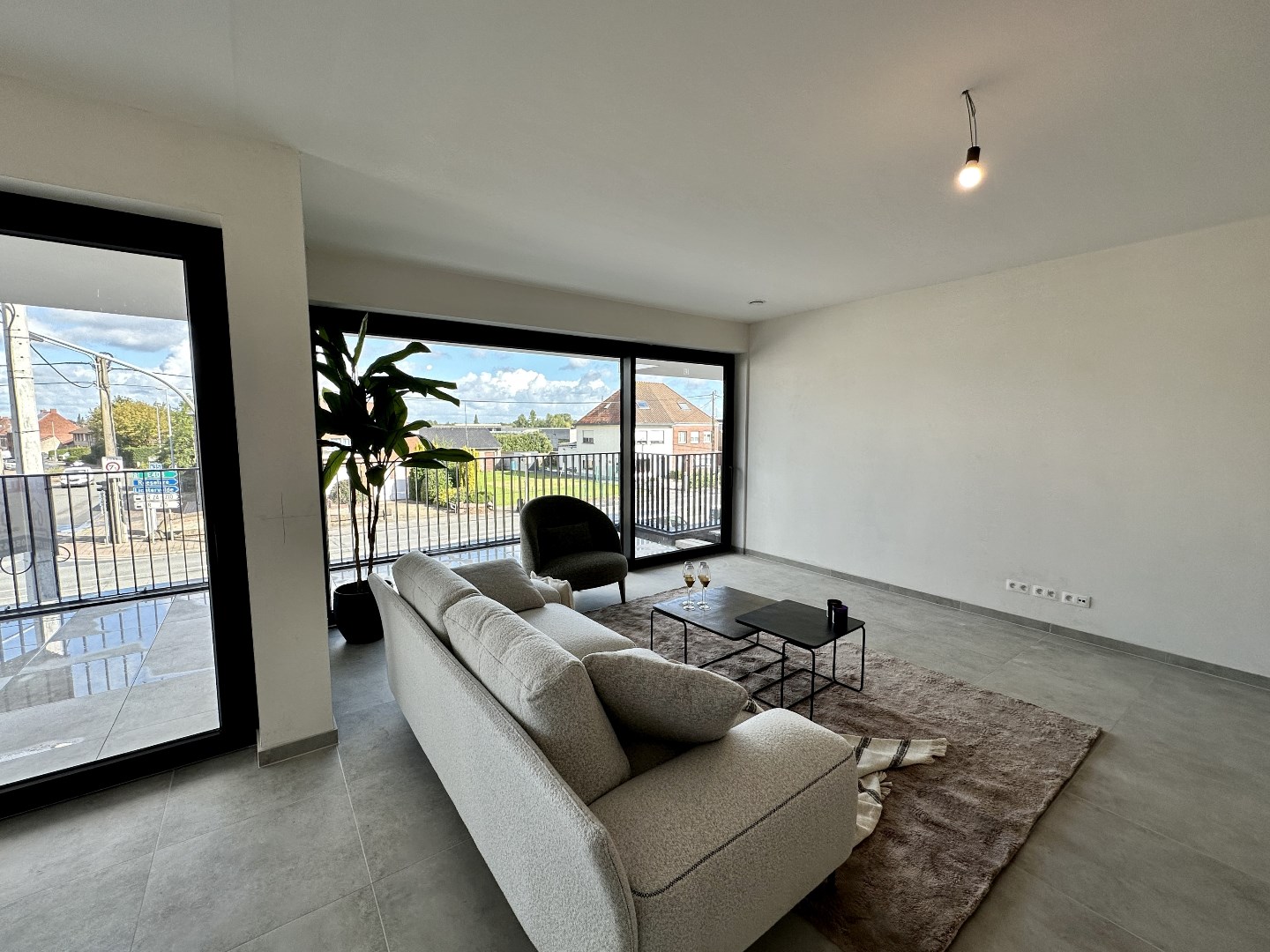 Prachtig lichtrijk en ruim (116 m²) nieuwbouw 2-slpk appartement met (zonne)terras(en), Kortemark 