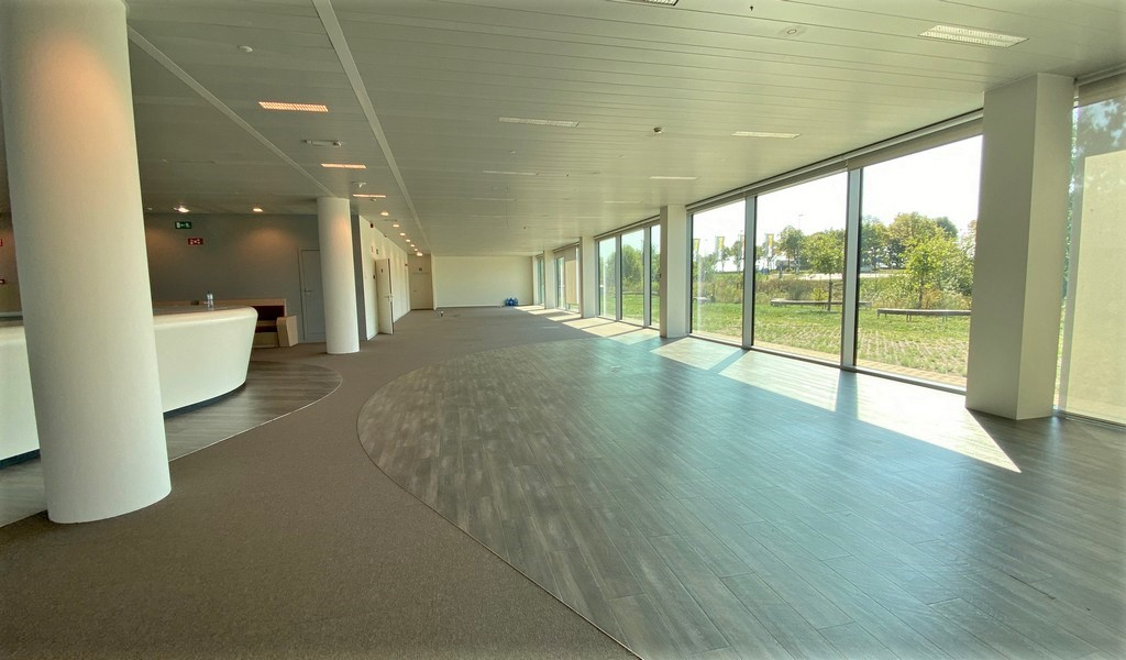 Kantoren te huur in Blue Towers vlakbij klaverblad in Gent