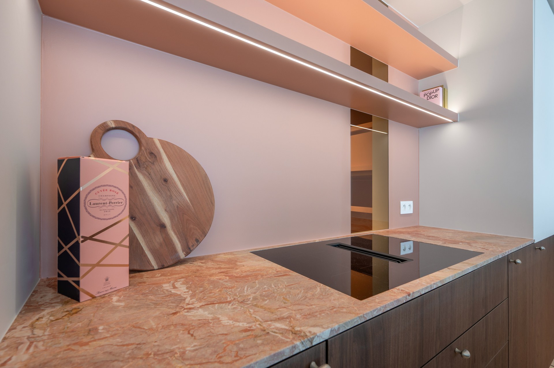 Luxueus gerenoveerd appartement op TOPlocatie in Knokke 