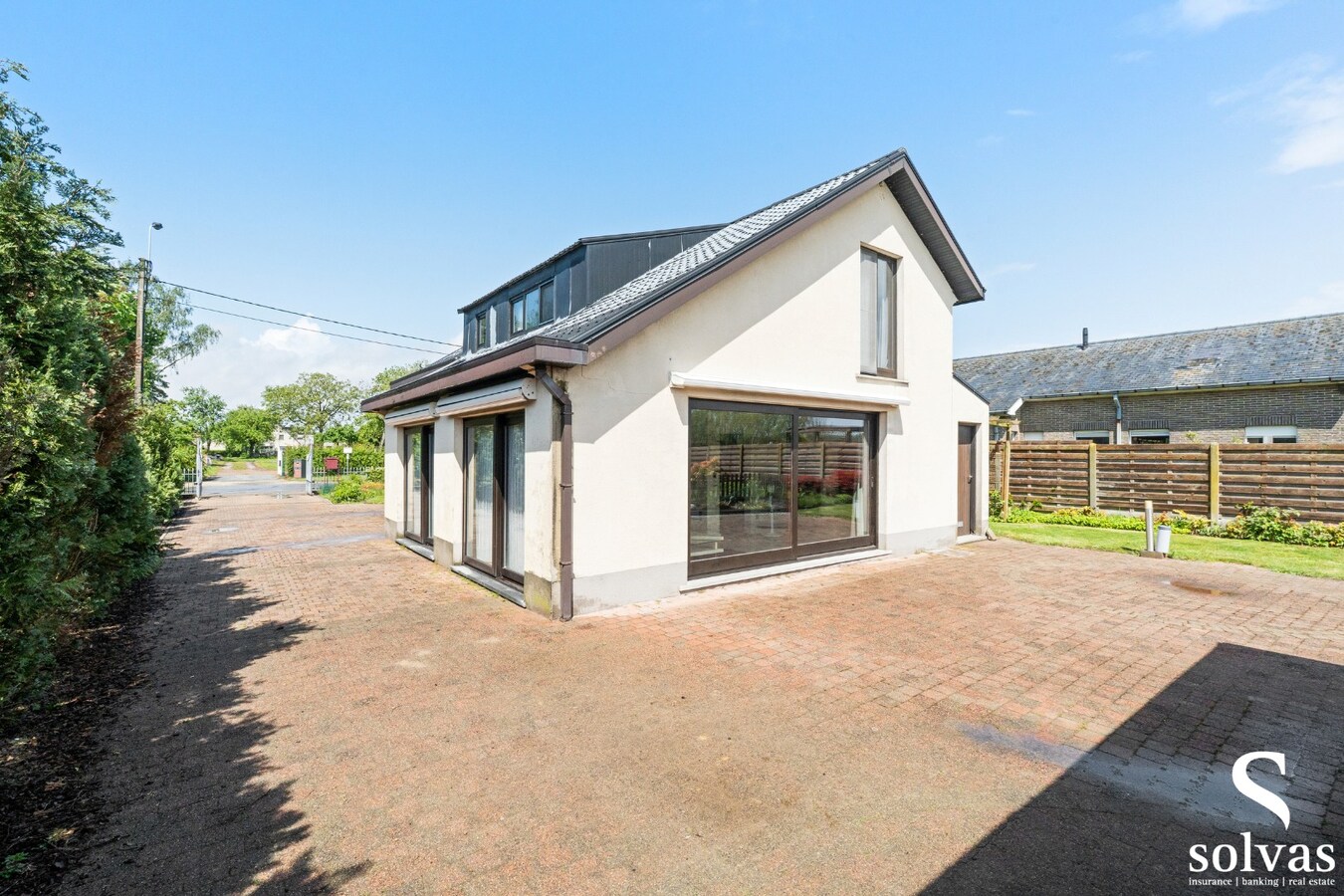 Vrijstaande woning met prachtig uitzicht in Oostwinkel! 