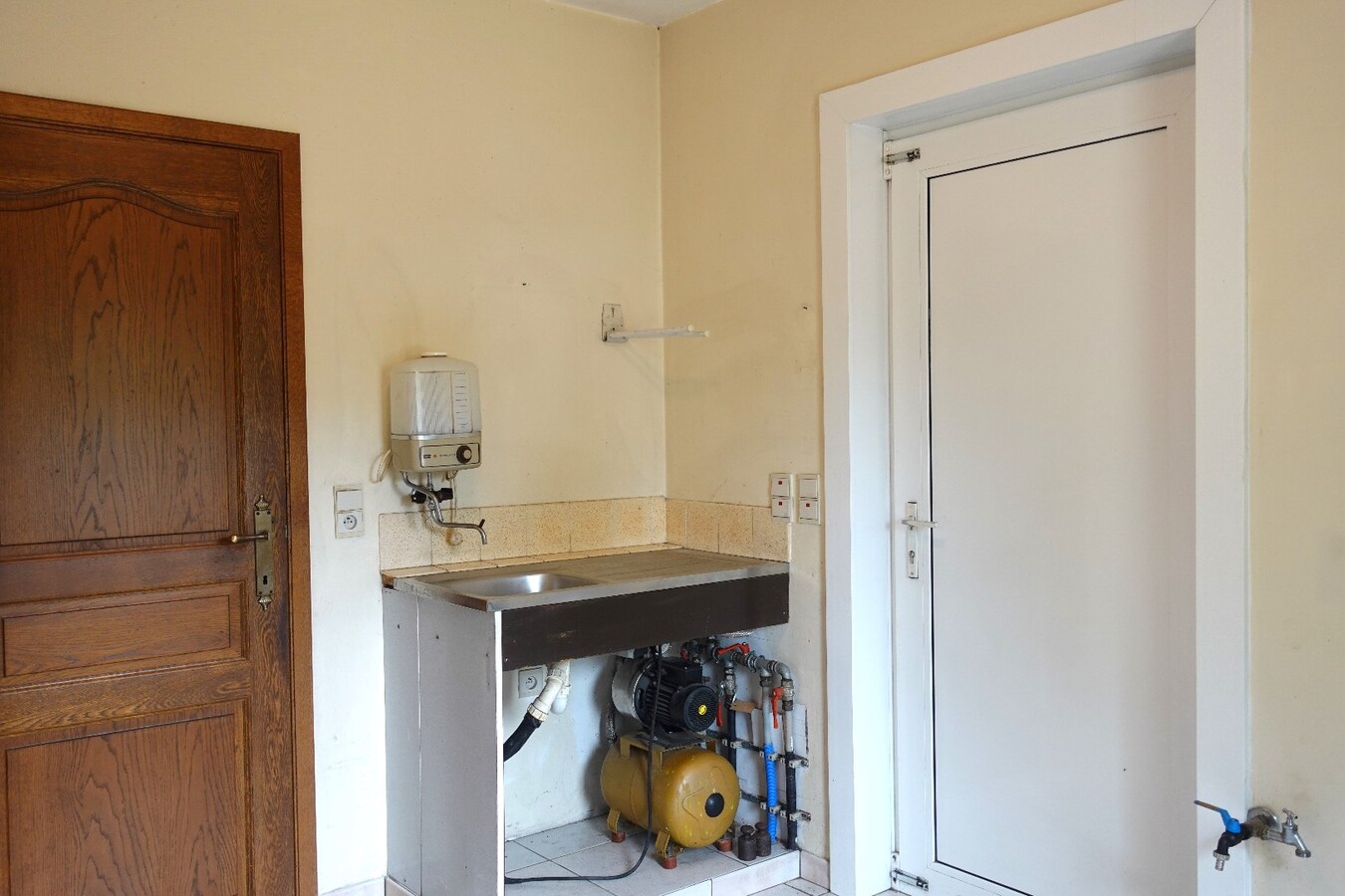 Instapklare bungalow op topligging te Gistel 