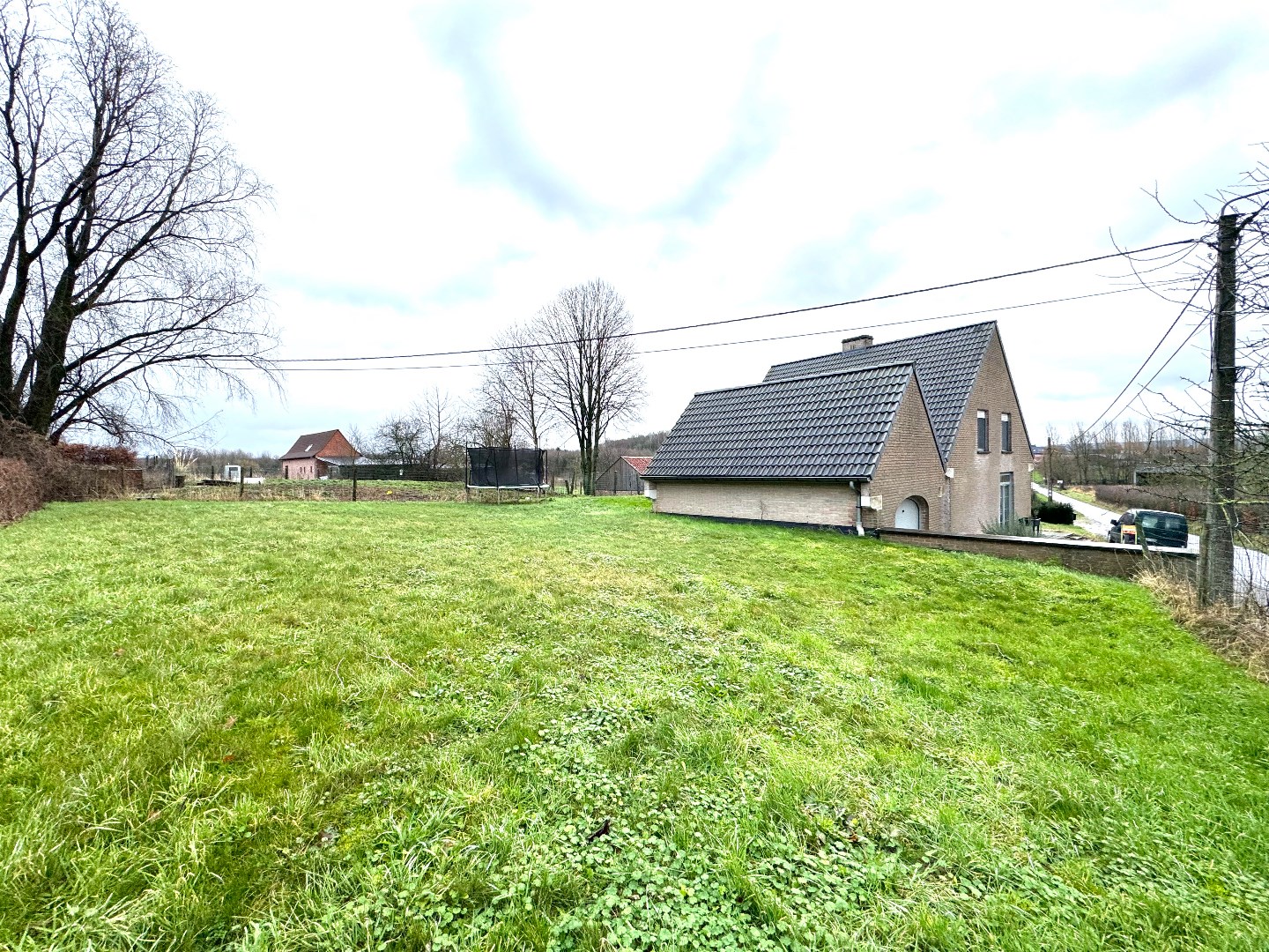 Tiegem - Alleenstaande woning met garage 950 euro 