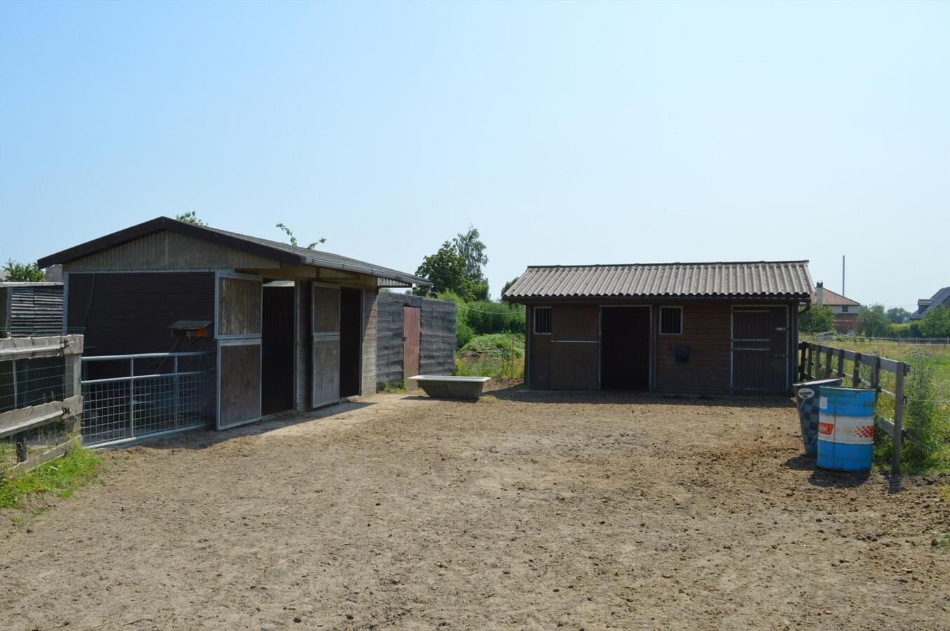 Gerenoveerde woning op ca. 6500m² te Buggenhout 