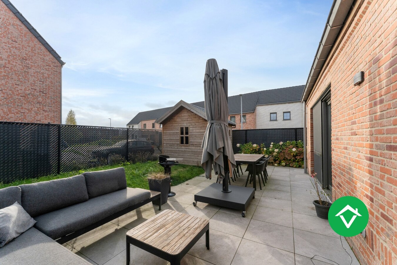 Kwalitatief afgewerkte nieuwbouwwoning met 3 slaapkamers, tuin en garage 