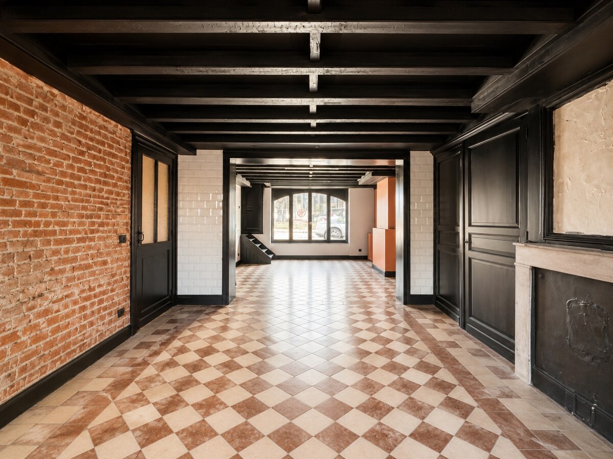 Maison de maître avec 5 chambres et jardin, idéale pour profession libérale ! 