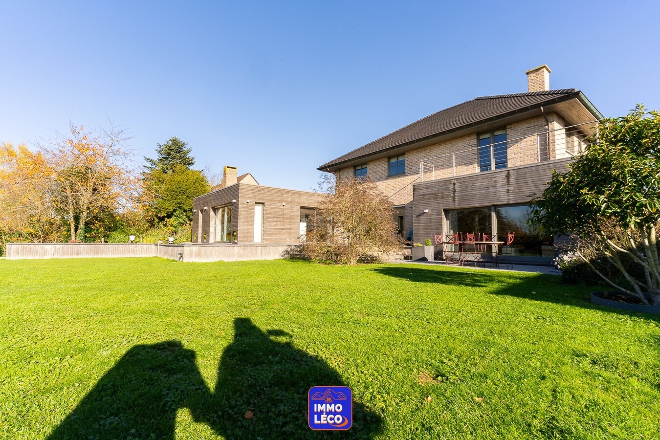 Propriété de prestige au Bois Fichaux avec dépendance, érigée sur 1899m² ! Vue imprenable ! 