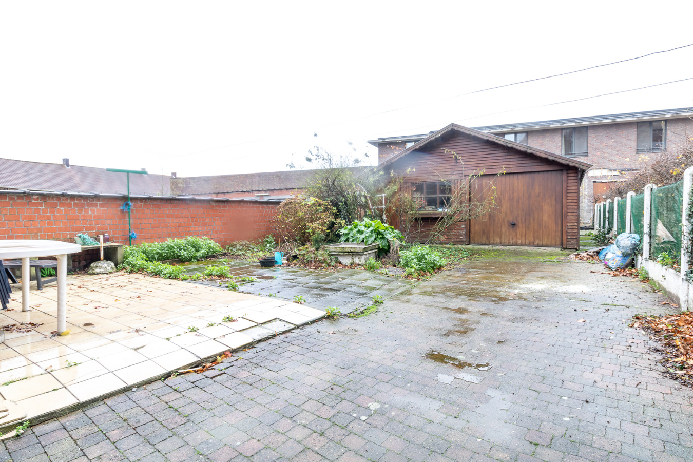 Woning met 3 slaapkamer en dubbele garage in centrum te Koekelare 