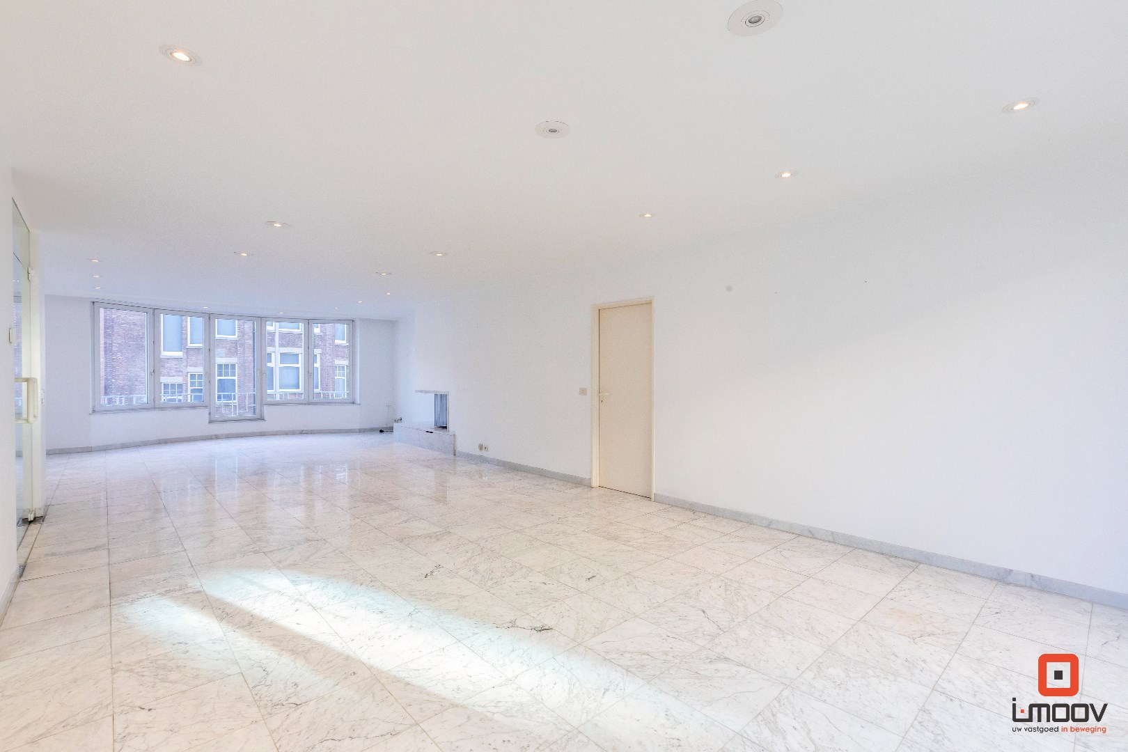 Lichtrijk appartement met uitgestrekt terras in hartje Gent! 