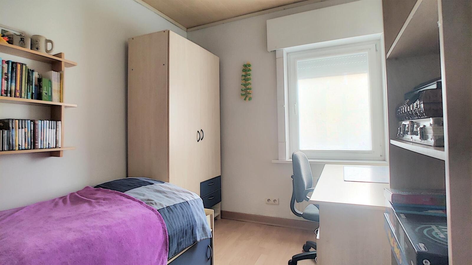 Goed gelegen gezinswoning met garage - Heist 