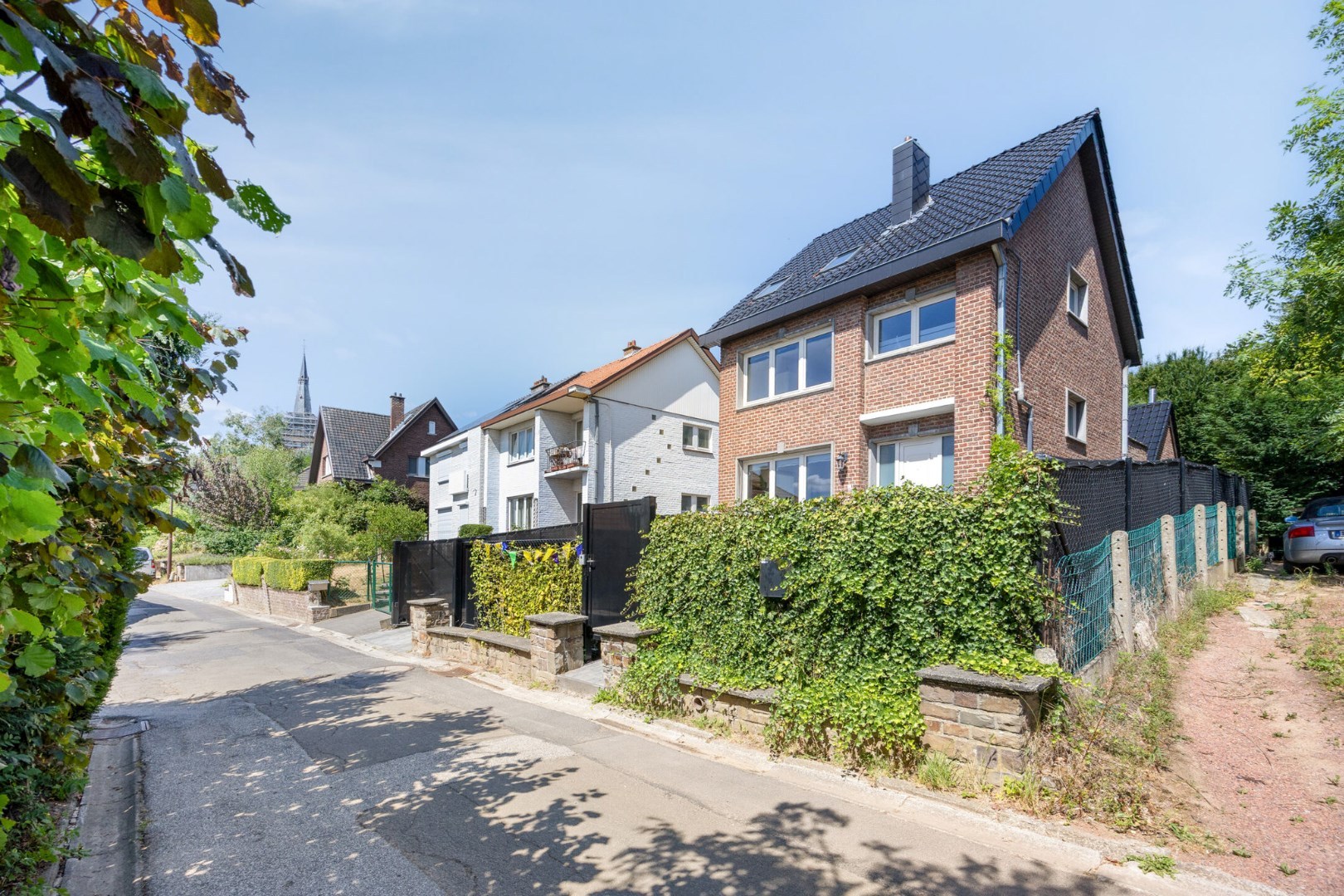 4 gevel VILLA met 3 slaapkamers + bureau, ruime tuin – 1652 ALSEMBERG (BEERSEL) 