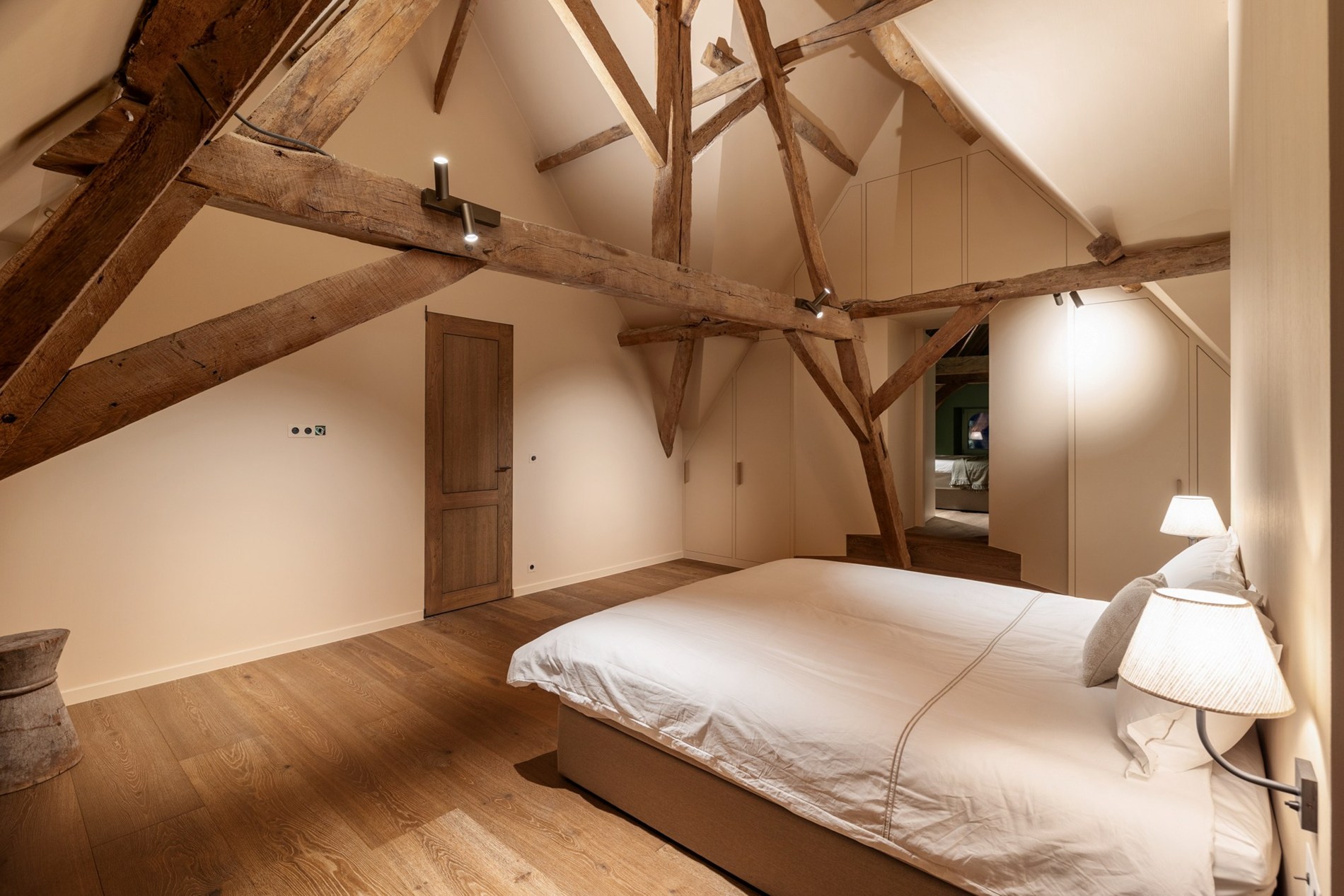 Authentiek gerenoveerde hoeve te Varsenare — een uitzonderlijk landelijke eigendom nabij Brugge 