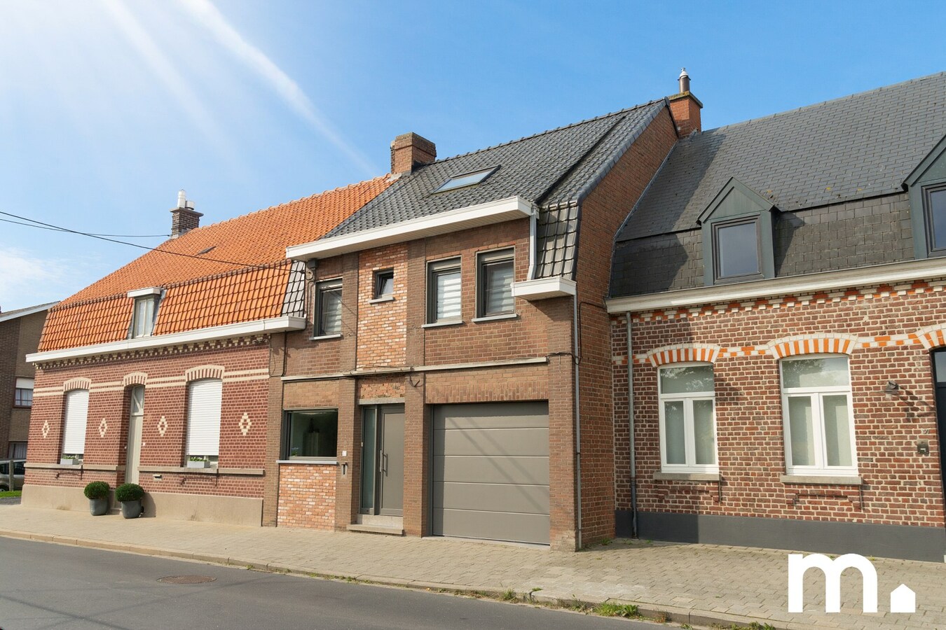 Woning te Heestert met 4 slaapkamers op TOPLIGGING met unieke verzichten op 428m²! 