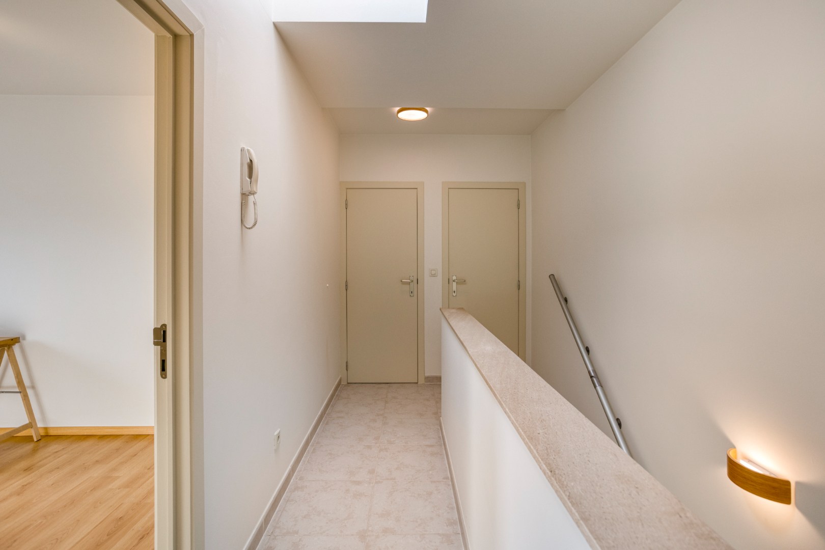Duplex-appartement met 2 slaapkamers, autostaanplaats, kelderberging en gemeenschappelijke tuin in Kessel-Lo!– EPC 105 kWh/m² - bewoonbare opp. 92 m² 