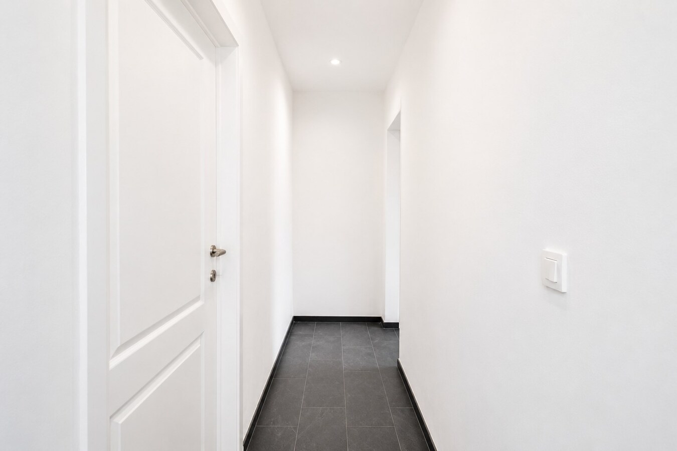 Instapklare gezinswoning met 4 slaapkamers, 2 badkamers, zonnige zuidwestgerichte tuin en EPC-label C in hartje Sint-Niklaas! 