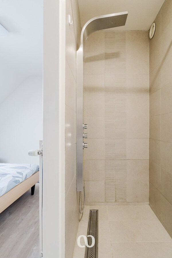 Prachtig gelegen duplex appartement met drie slaapkamers en garage 