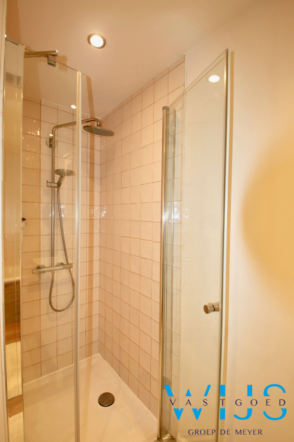 Prachtig afgewerkt landelijk woonhuis in hartje Ertvelde ! 