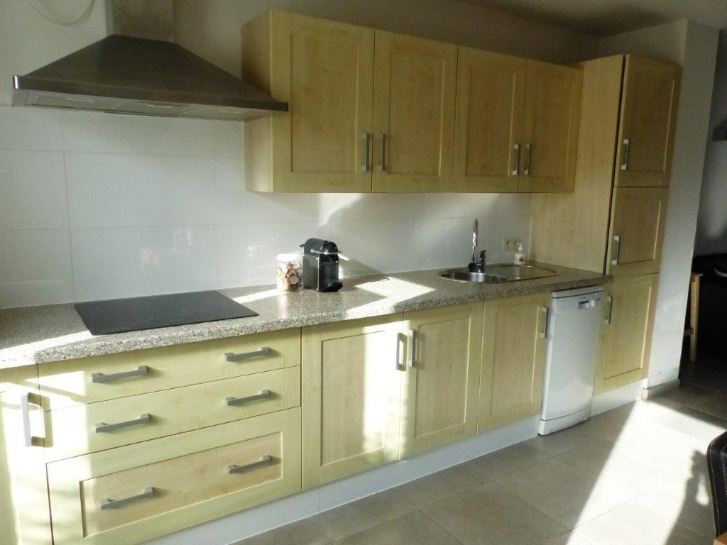 Gunstig gelegen, gerenoveerde woning met 3 slaapkamerss 