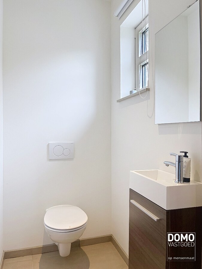 INSTAPKLARE GEZINSWONING MET 3 (MOGELIJK 4) SLAAPKAMERS EN EPC - LABEL A TE NEEROETEREN 