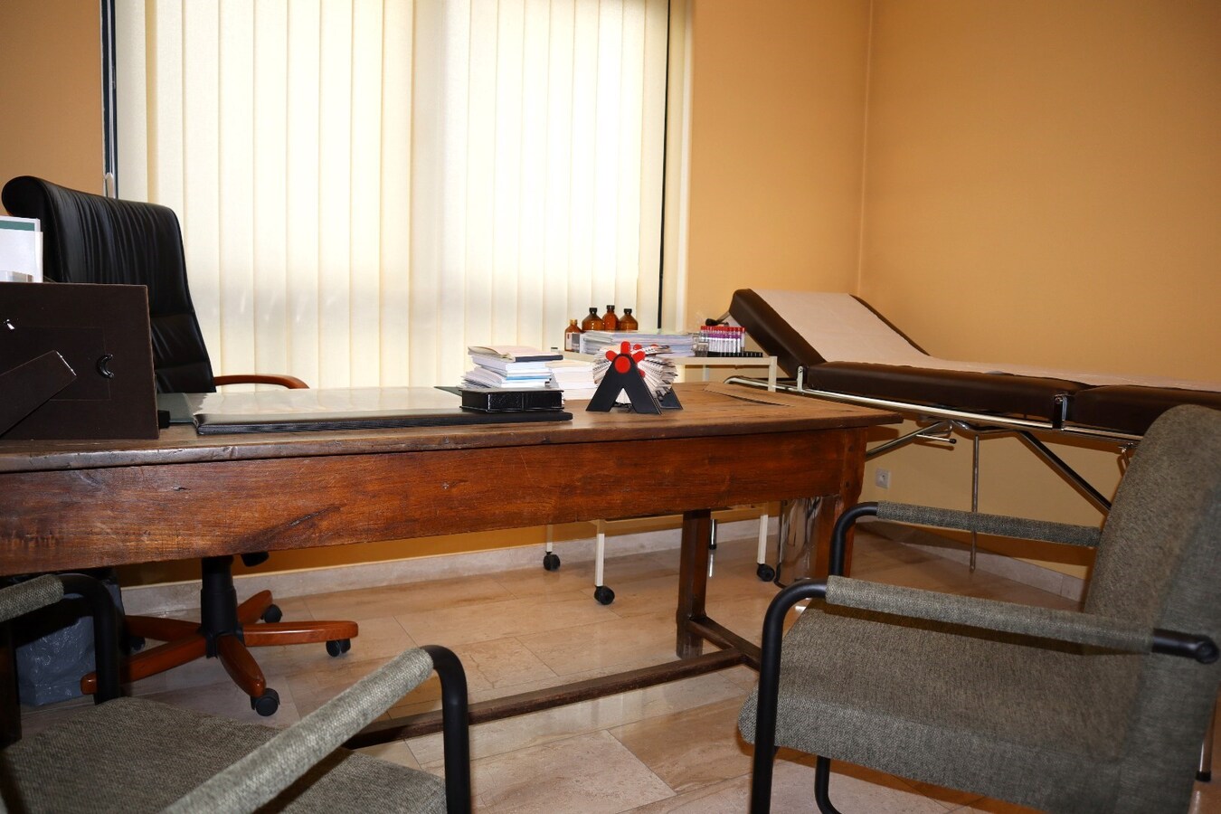 Praktijkruimte te huur voor artsen en of paramedici te Tienen 