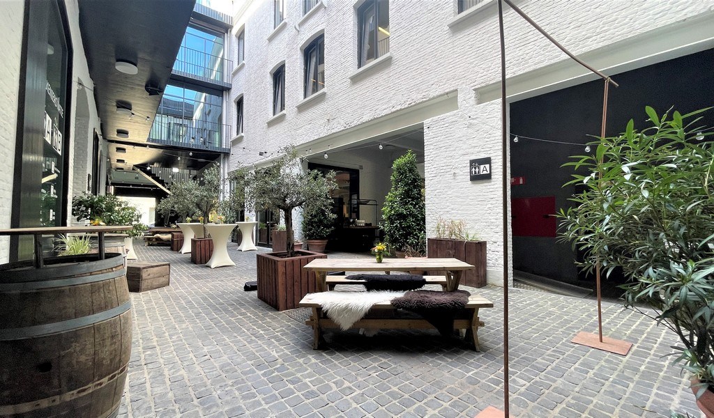 Kantoren en showrooms te huur Valkeniersnatie in Antwerpen