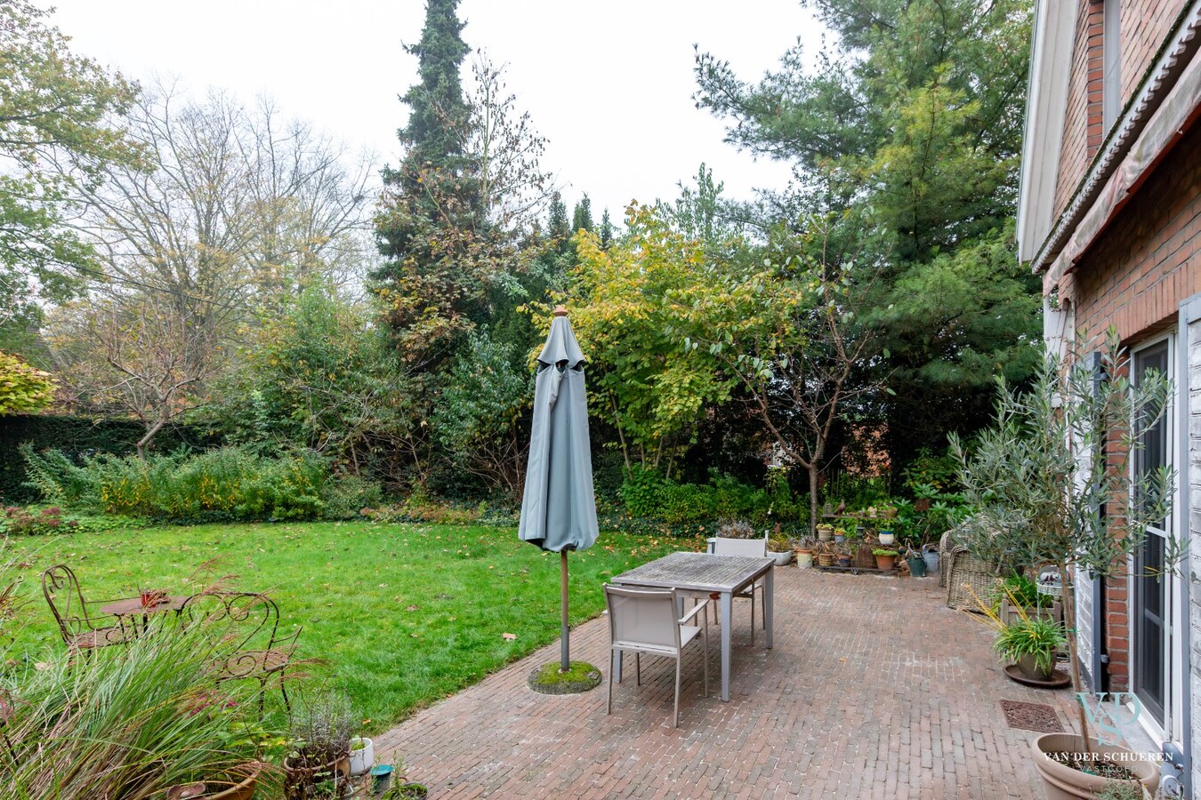 Charmante villa, door groen omgeven 