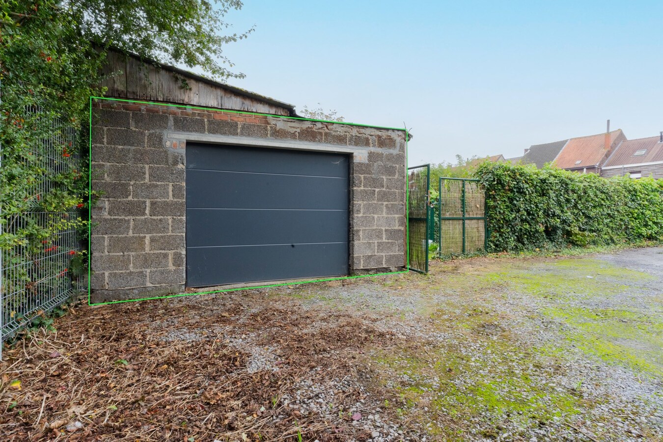 Maison atypique avec jardin et garage, COUP DE COEUR !! 