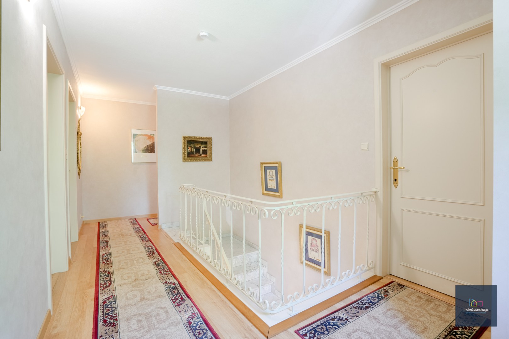 Charmante villa in Franse stijl nabij het centrum van Wondelgem 