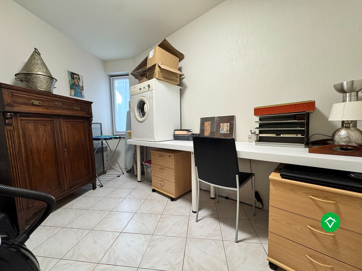 Gelijkvloers appartement met 2 slaapkamers in hartje Koekelare 