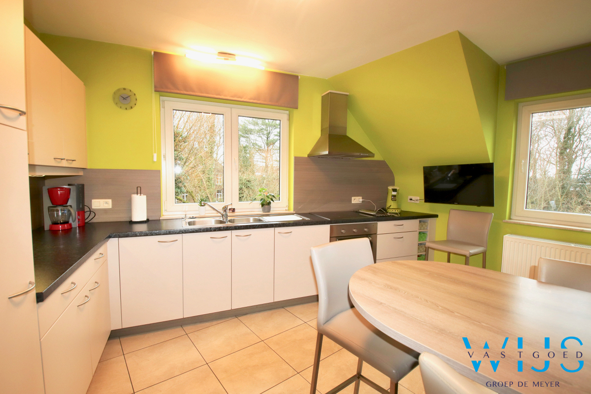 Instapklaar 3 slaapkamer appartement met terras te ERTVELDE ! 