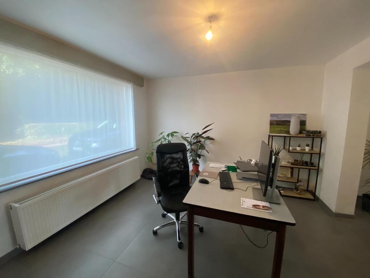 Volledig gerenoveerde woning met 3 slaapkamers 