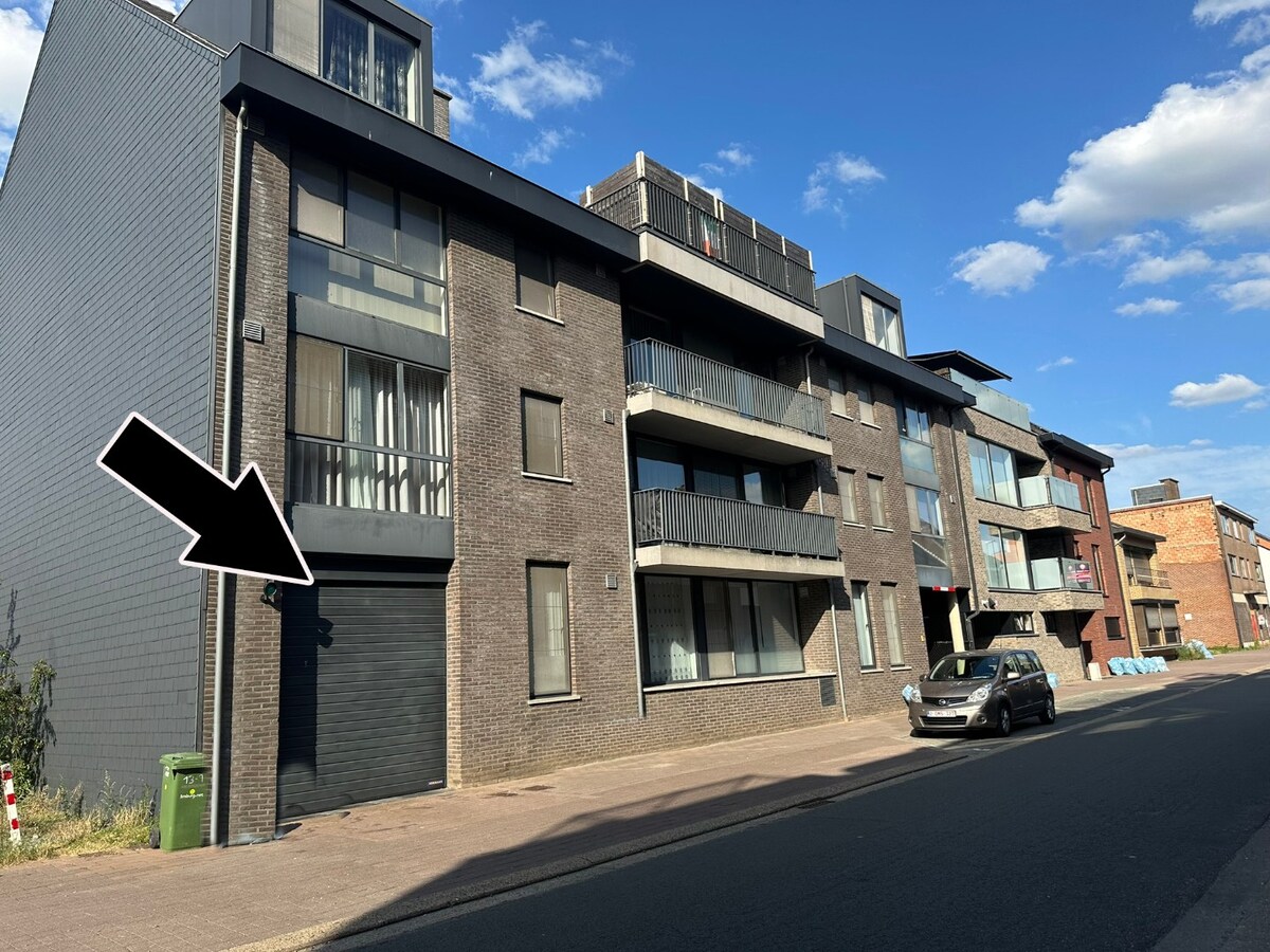 Afgesloten garages in residentie "Ta Pagonia" 