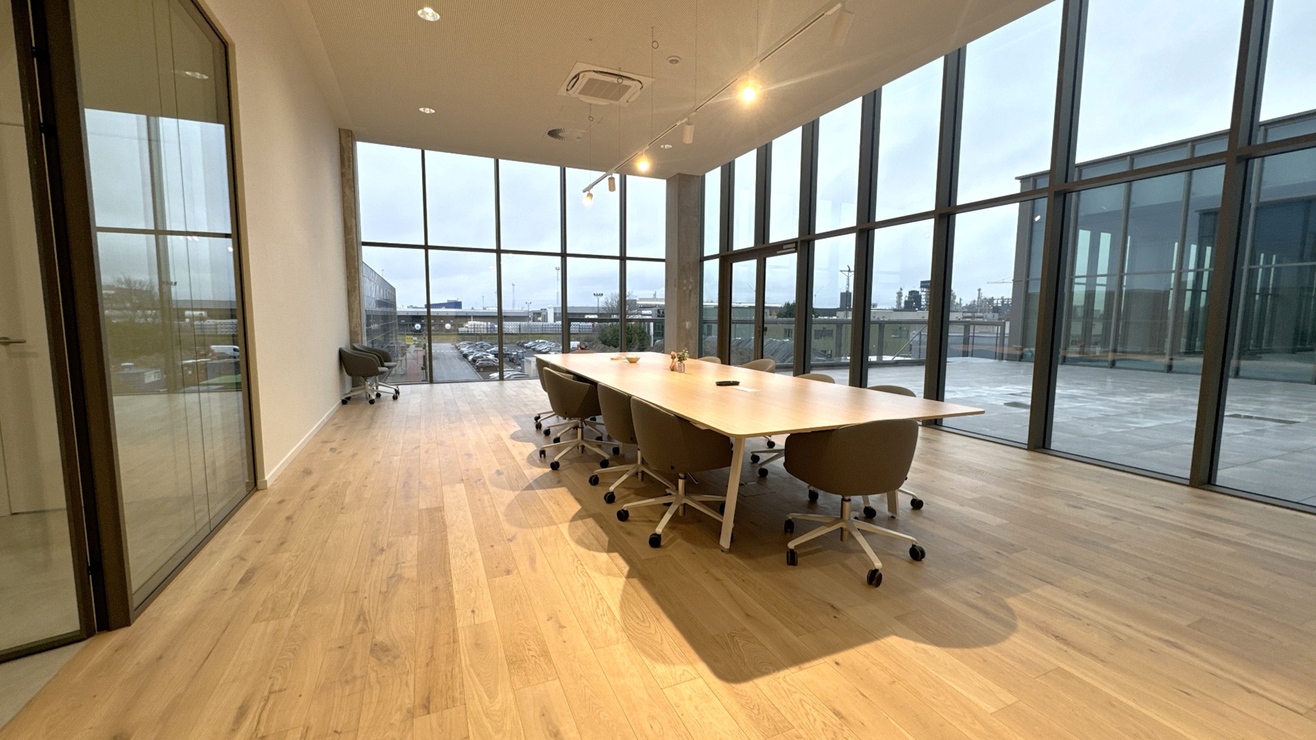 Nieuwbouw kantoor te huur aan E34 in Zwijndrecht