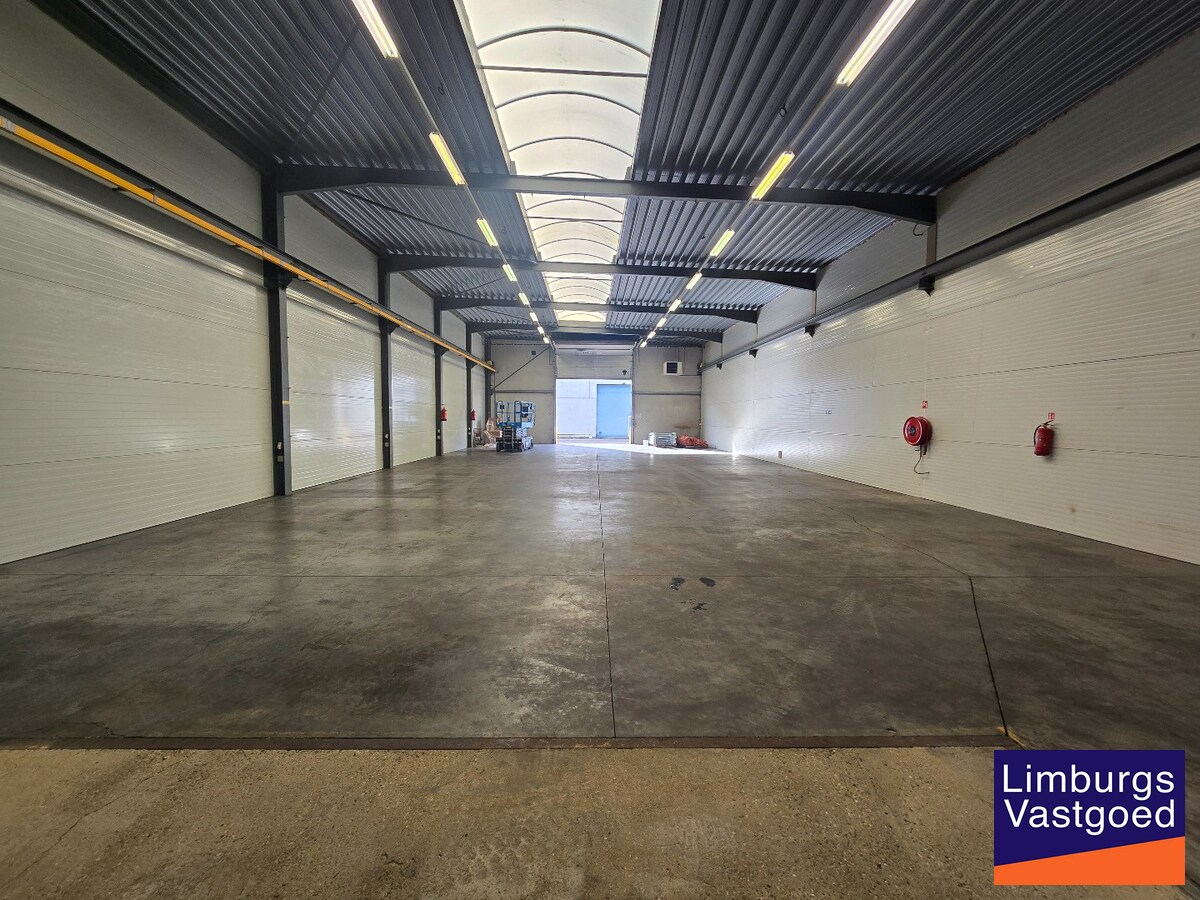 DE WAERDE - KMO UNIT 5 - 377m² - nabij E-314 