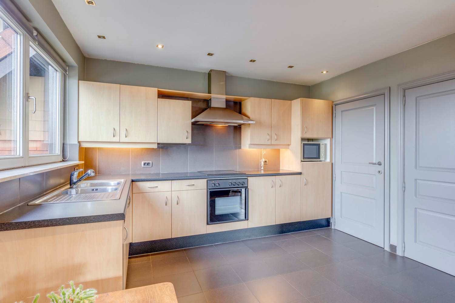 Duplex appartement, 3 slaapkamers en garage hartje Herzele 