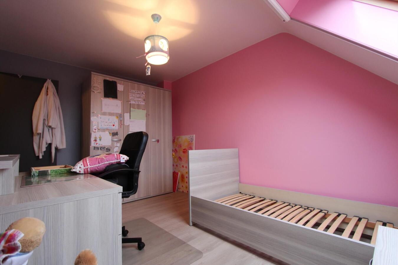 Woning met 3 slaapkamers en garage te Gits 