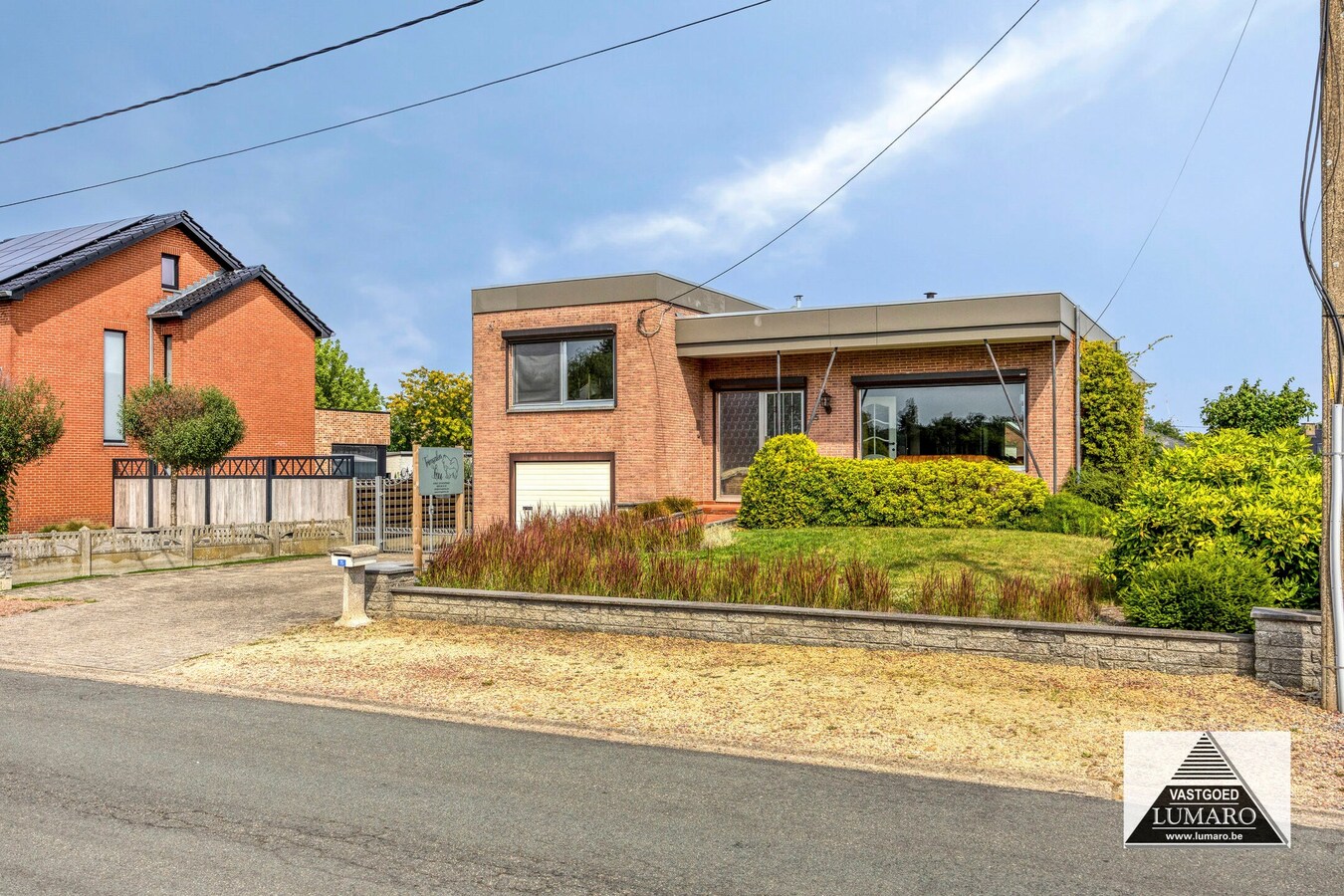 Mooi gelegen vrijstaande woning met 2 slaapkamers, garage, tuin. 