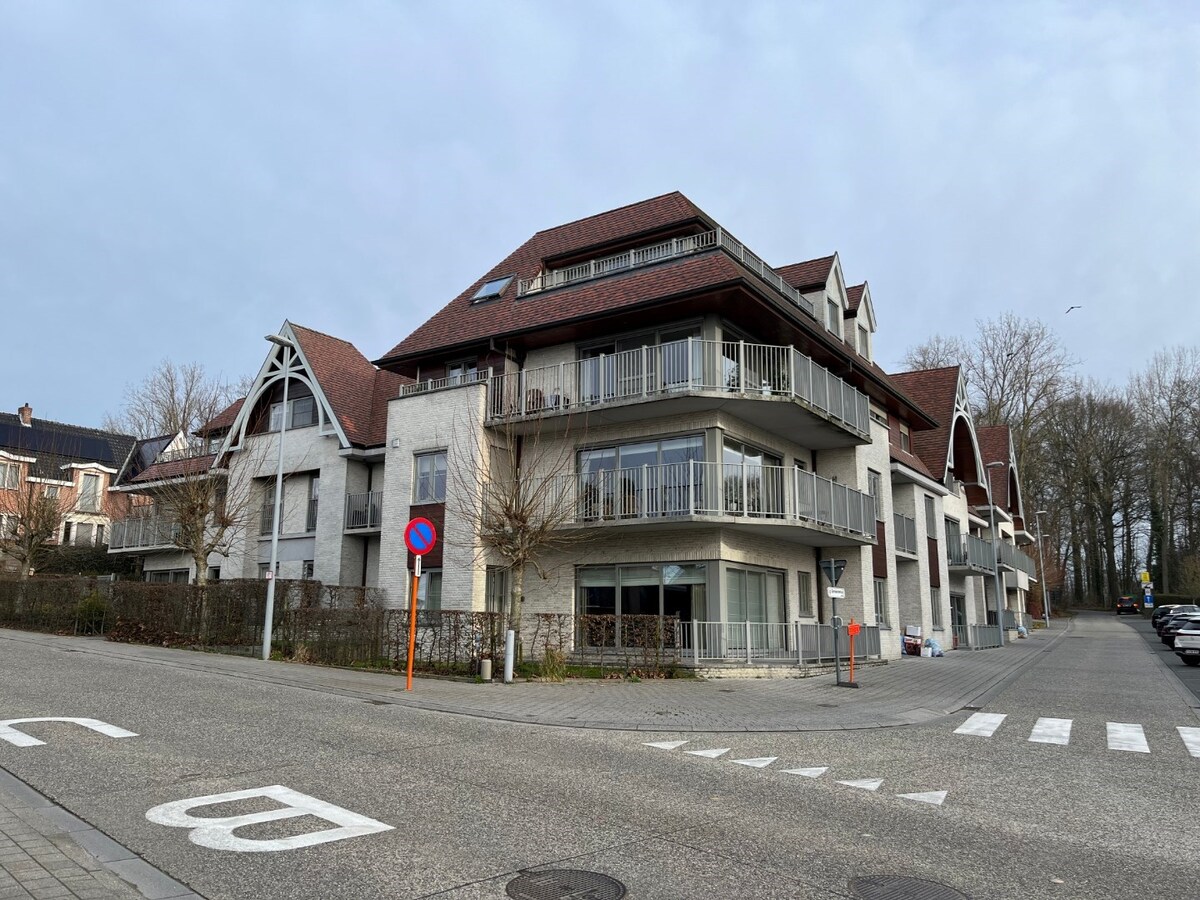 Modern appartement in hartje Dikkelvenne 