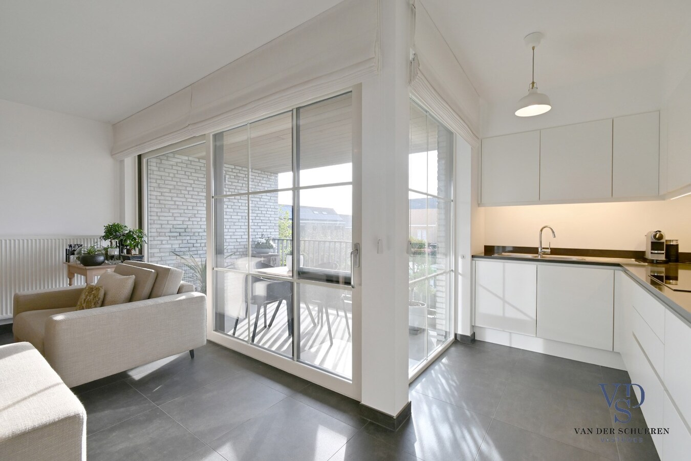 Luxueus, tijdloos wonen in Dikkelvenne. 