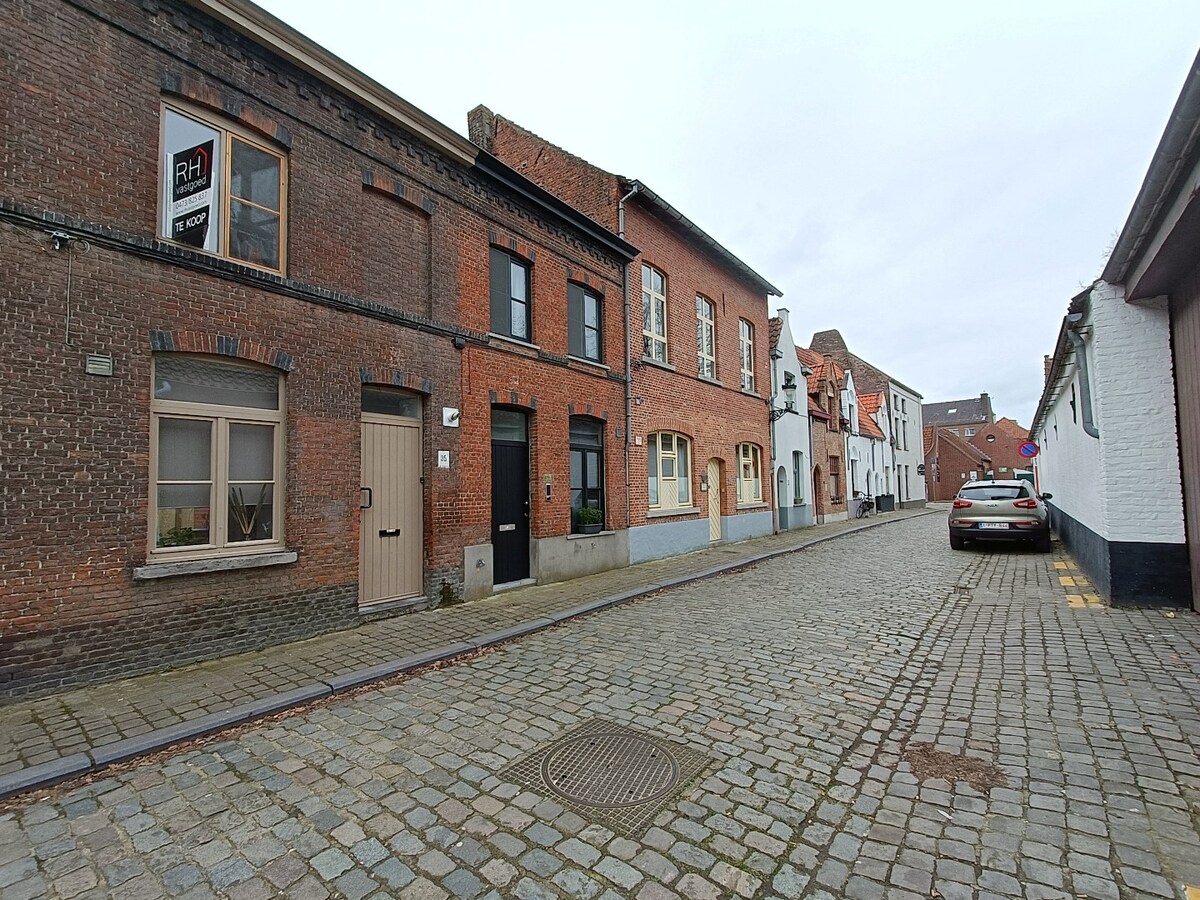 Knusse éénslaapkamerwoning in hartje Brugge. 