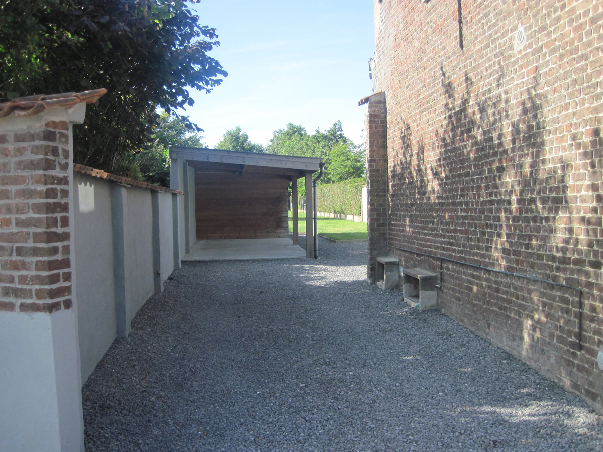 Praktische, goed onderhouden woning met tuin. 