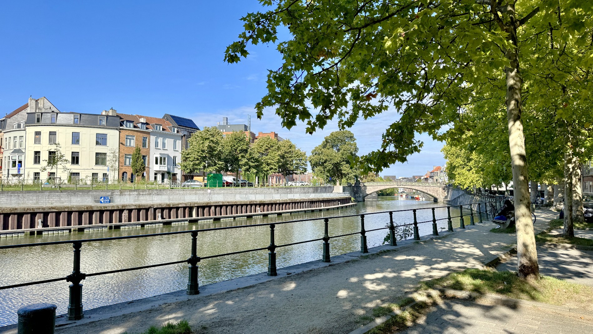 Kantoorruimte met zicht op de Leie te huur in Gent