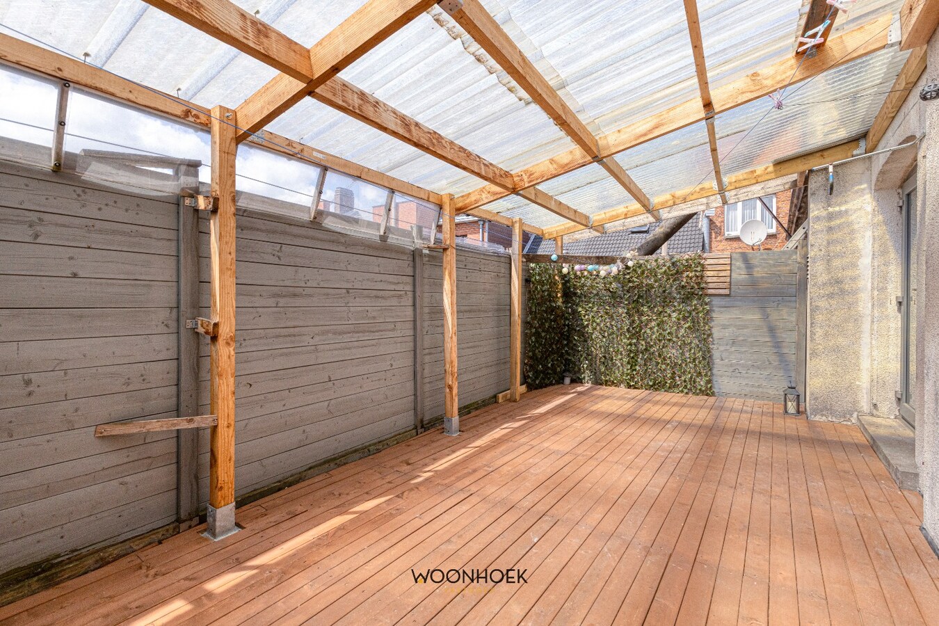 Centraal gelegen woning met 2 badkamers te Zele! 