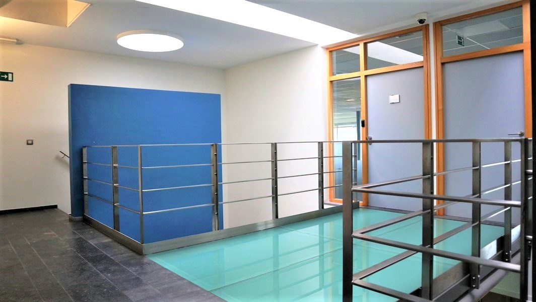 Opbrengsteigendom te koop langs E40 in Merelbeke-Melle