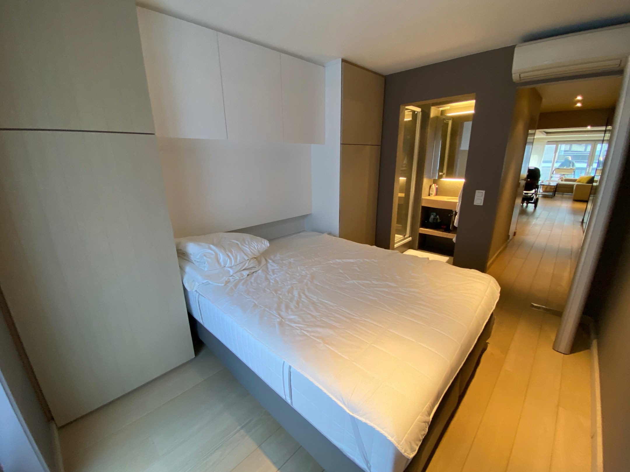 Non-meublé - Appartement spacieux et confortable avec 2 terrasses, idéalement situé sur la Lippenslaan. 