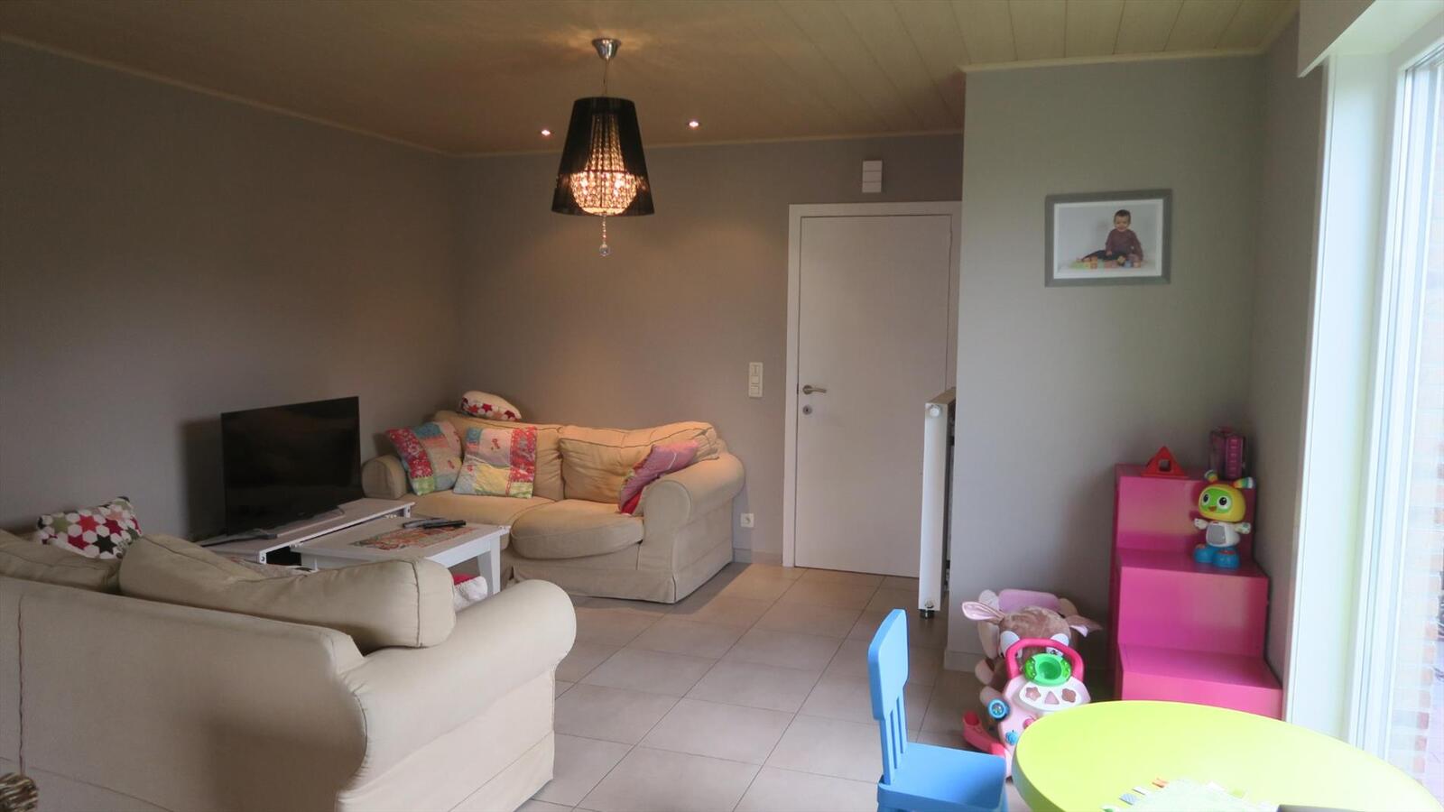 Recente halfopen woning (2012) in rustige woonwijk 