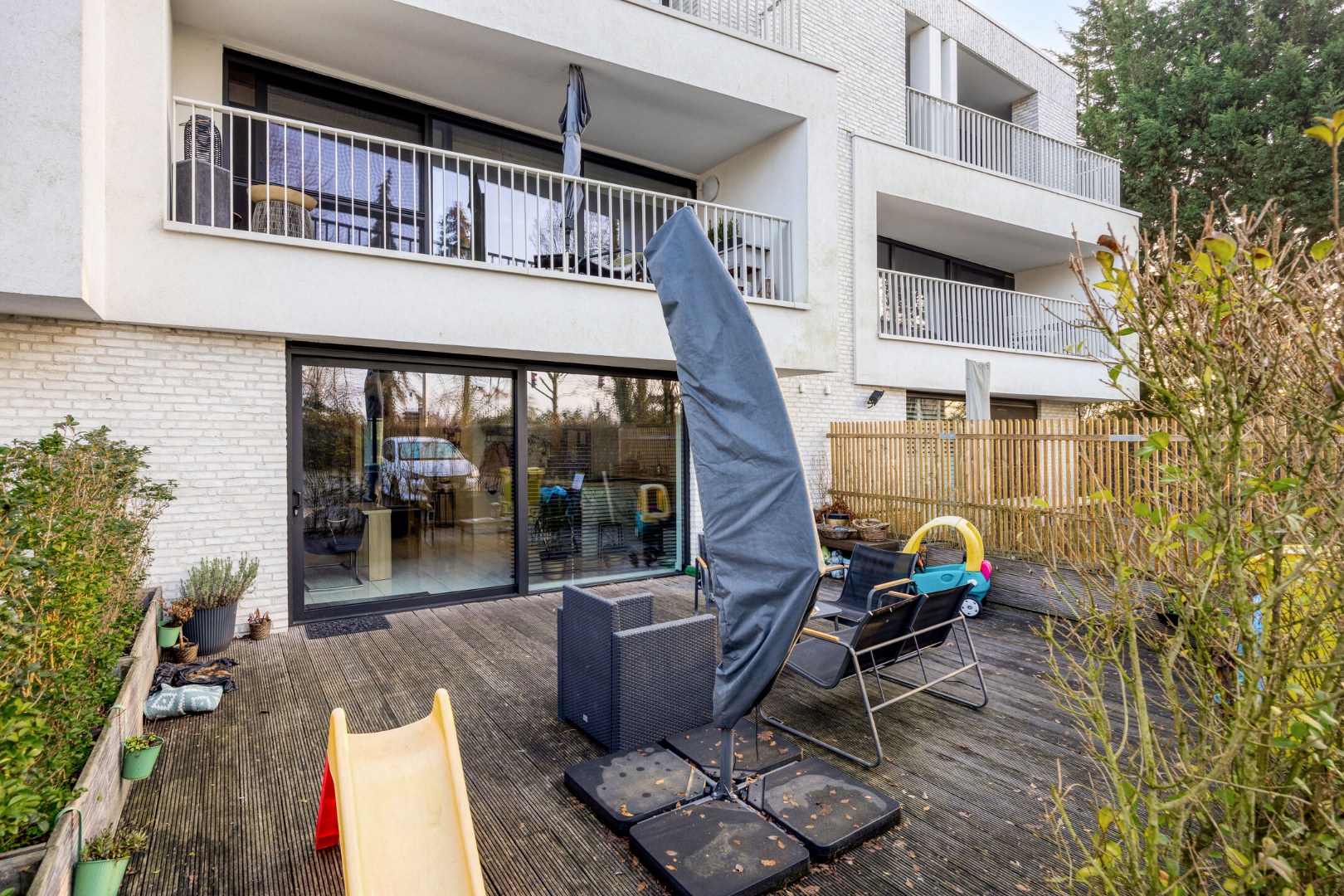 Recent en energiezuinig gelijkvloers appartement met 2 slpk. in Geel 