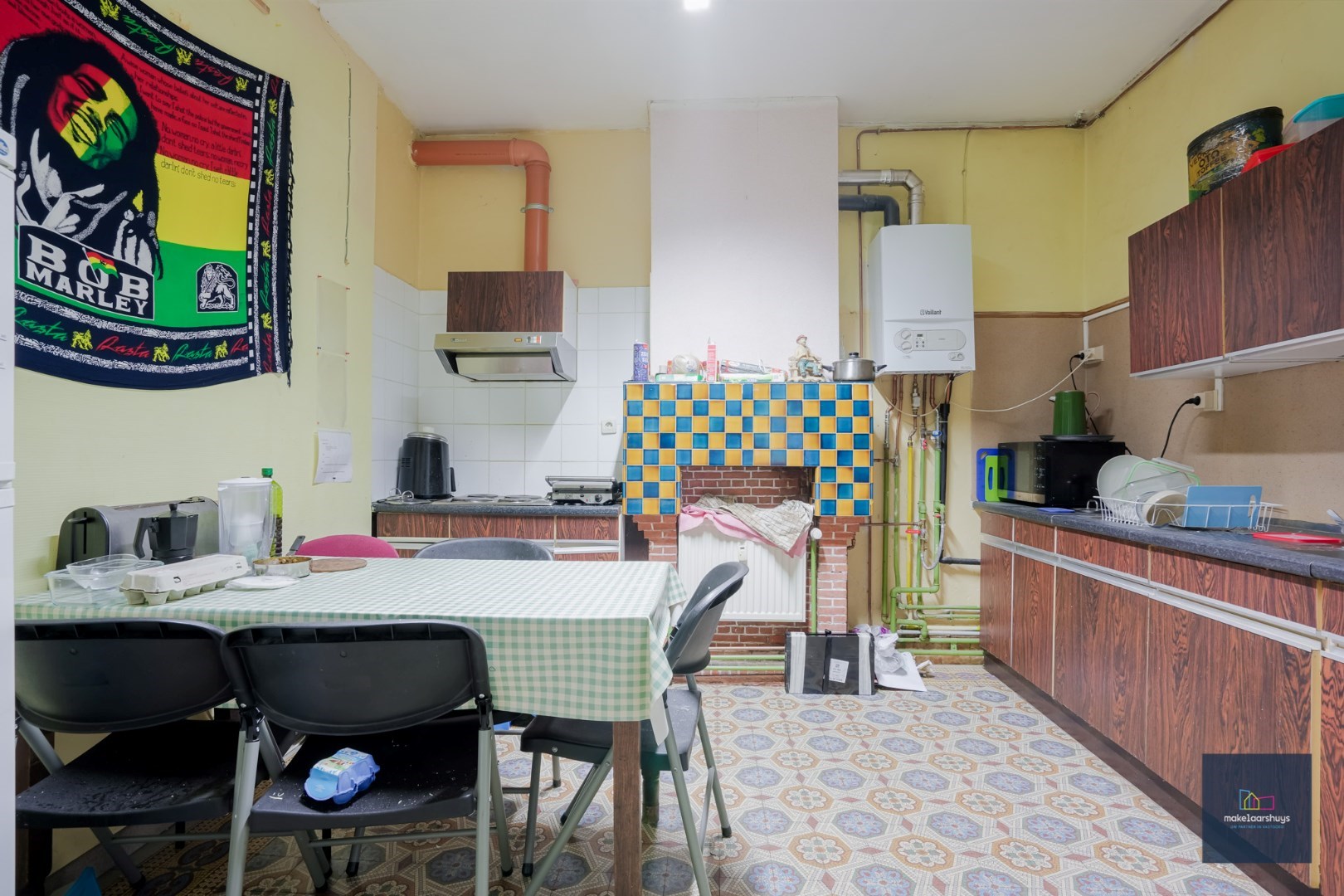 Gunstig gelegen opbrengsteigendom nabij de Coupure 