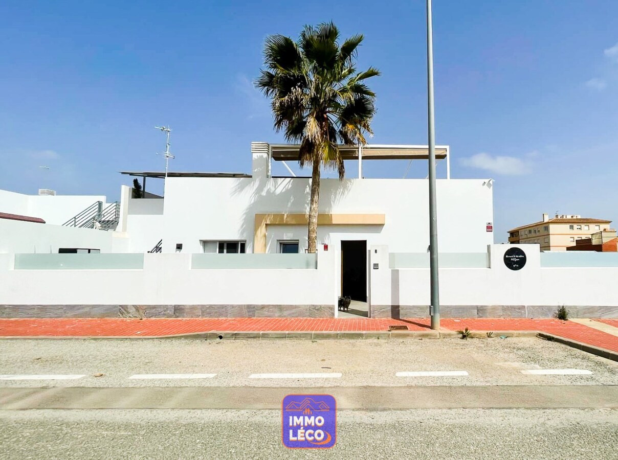 Villa de 2022 avec piscine et grande terrasse, à 20 min de la plage ! 