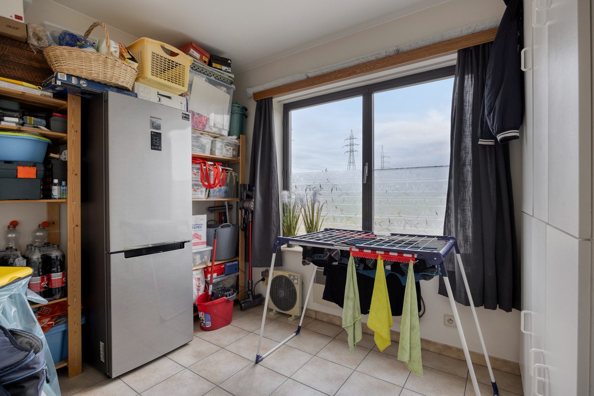 Opbrengsteigendom met 3 appartementen en 7 garages 