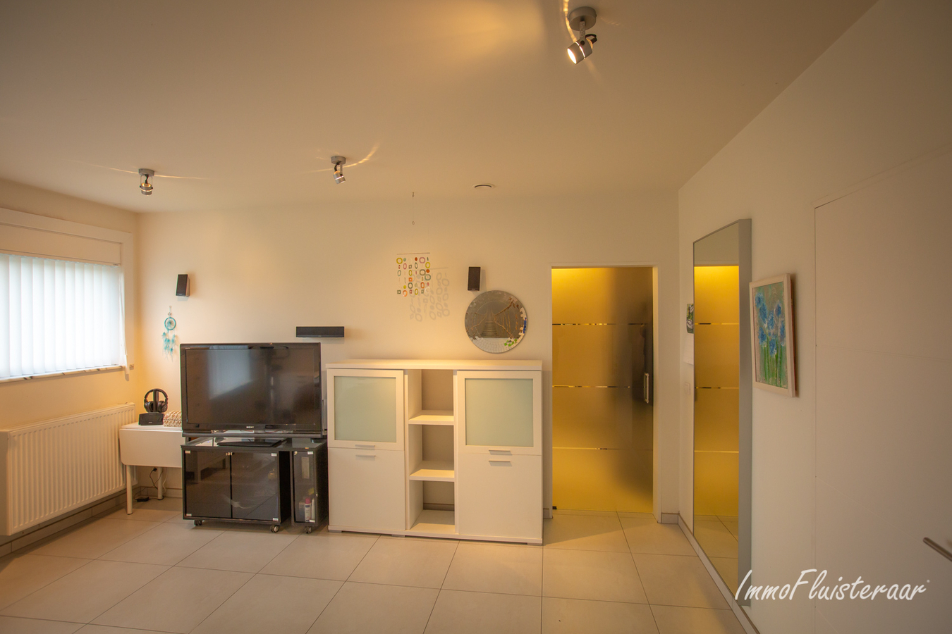 Instapklare moderne bungalowwoning met loods en aanpalende weilanden op 6929m². 